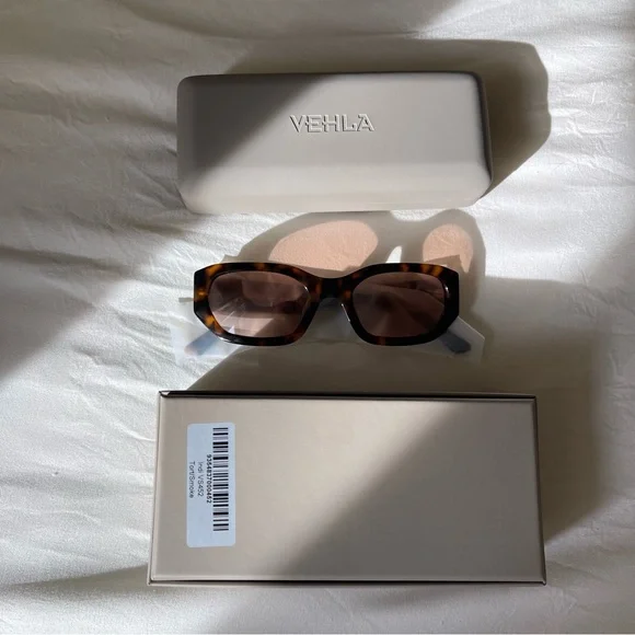Vehla Felix Sunglasses in Choc Tort/Toffee 🤎✨ - Picture 14 of 16